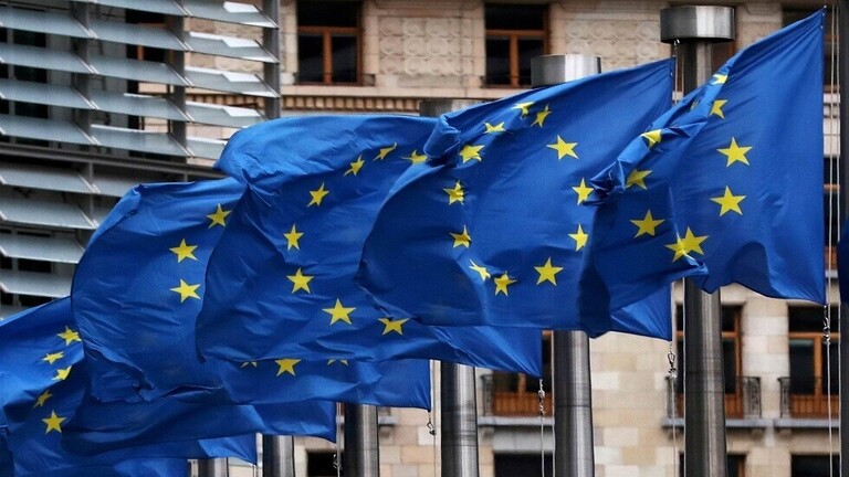 بوليتيكو: الاتحاد الأوروبي يبحث الحزمة الحادية عشرة من العقوبات ضد روسيا بعد عيد الفصح