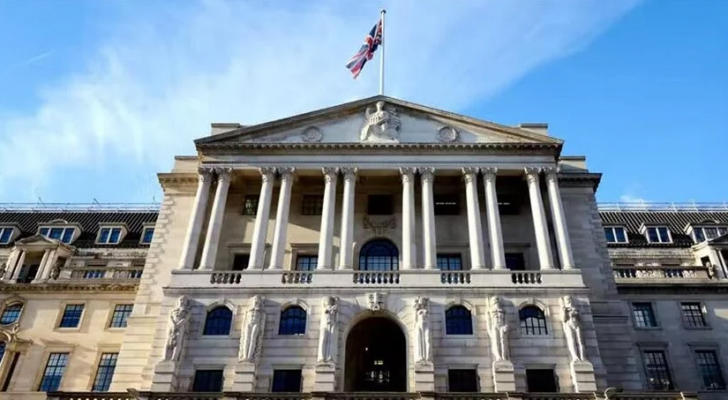 بنك إنجلترا يرفع أسعار الفائدة 25 نقطة