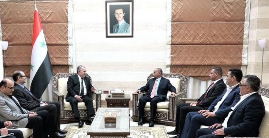 رئيس الاتحاد الدولي للألعاب المائية يجتمع مع رئيس الوزراء السوري لمناقشة تطوير اللعبة