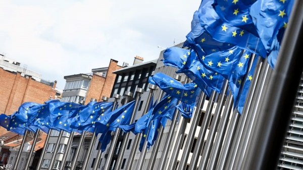 الاتحاد الأوروبي يرفع توقعاته للنمو والتضخم معا للعام الجاري