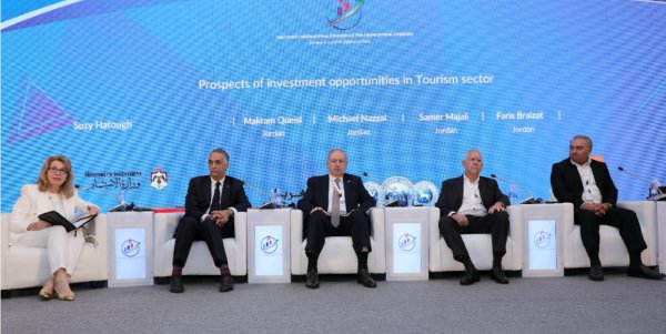 وزير السياحة: القطاع بدأ باستعادة عافيته والنمو بوتيرة عالية