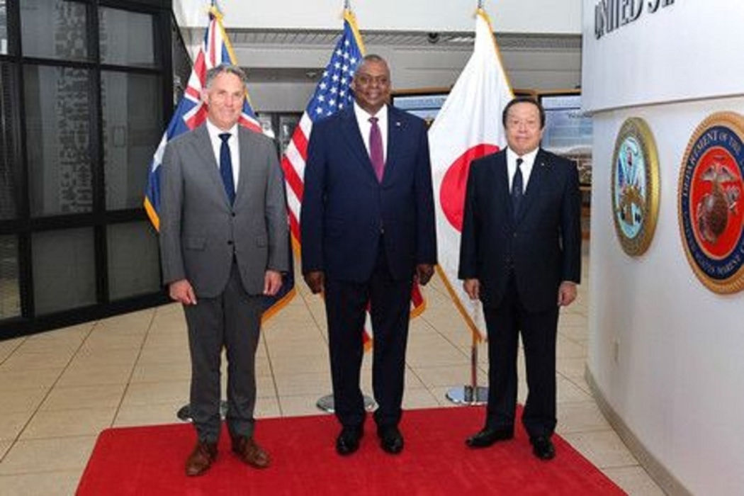 اليابان وأميركا وأستراليا والفلبين تتعهد بتعزيز التعاون الدفاعي
