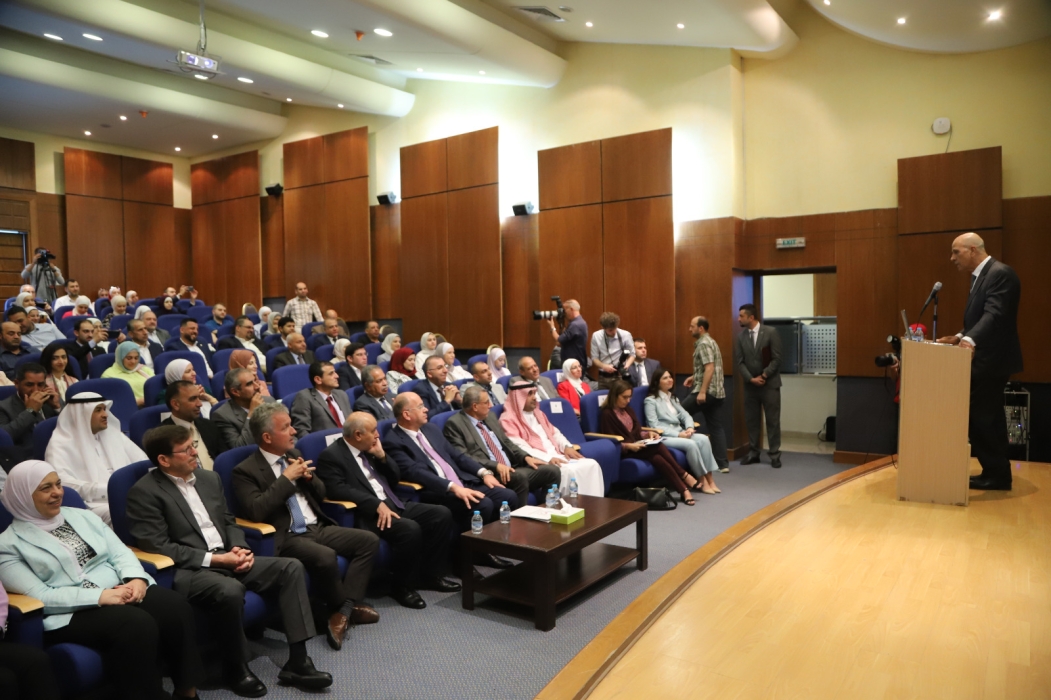 افتتاح معرض إيراسموس بلسفي الجامعة الأردنية