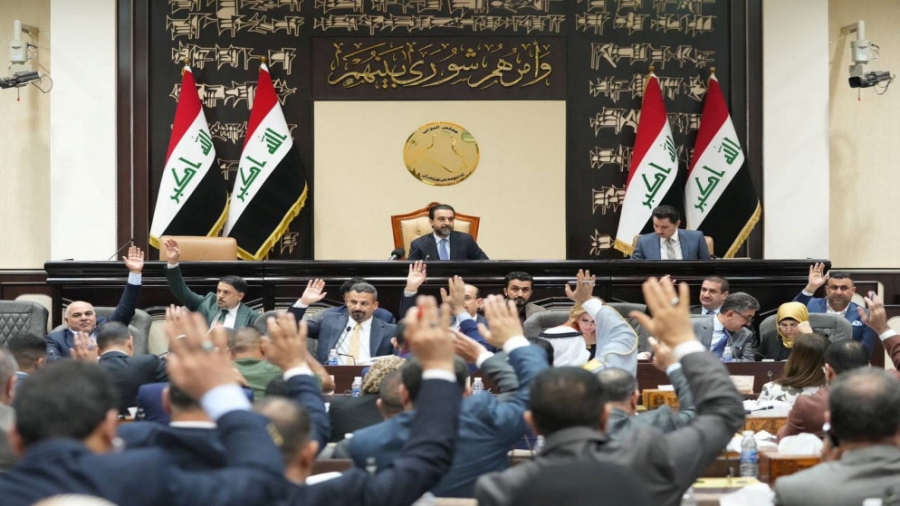 العراق : إقرار موازنة لثلاث سنوات بعد أشهر من التعثّر