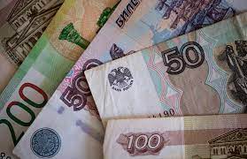 الكرملين: تراجع سعر الروبل لا يهدد الاستقرار المالي الروسي