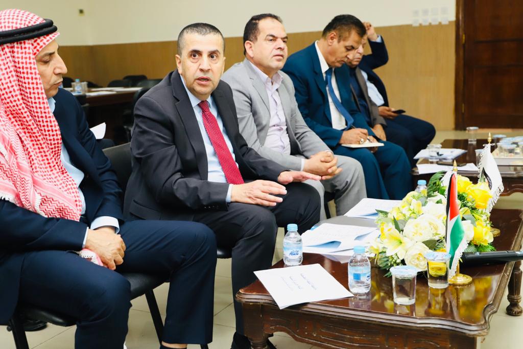 رئيس جامعة البلقاء التطبيقية يلتقي رئيس وأعضاء مجلس محافظة جرش