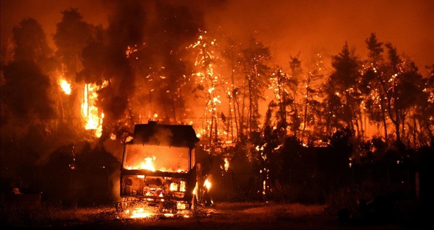 استمرار أكبر حريق غابات على الإطلاق في الاتحاد الأوروبي