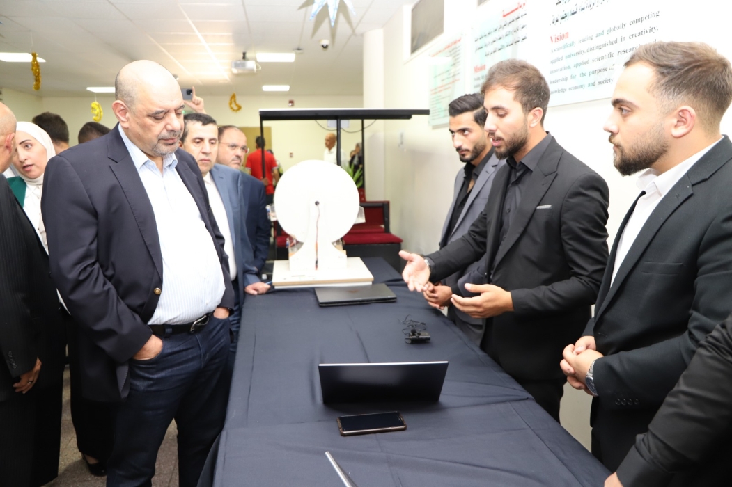 وزير الإقتصاد الرقمي والريادة يزور جامعة البلقاء التطبيقية