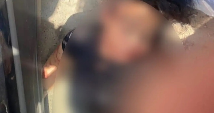اغتيال بلوغر عراقي شهير ببغداد.. ووالدته تصرخ فوق جثته