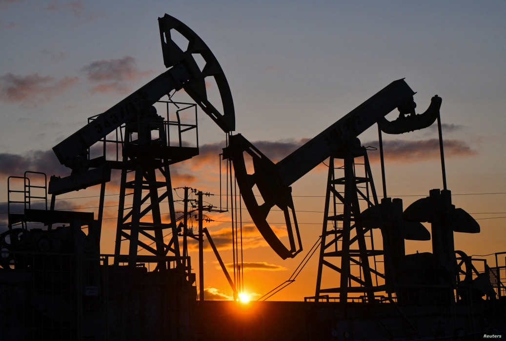 نوفاك: روسيا والسعودية ستبحثان الوضع في سوق النفط