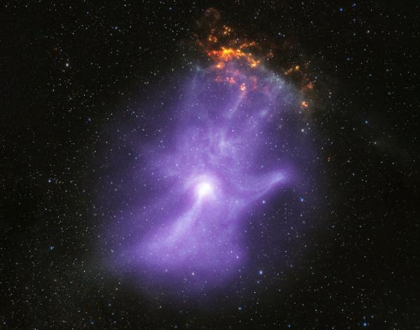 ناسا تنشر صورة لـ «يد شبحية» مخيفة تتلمس عمق الفضاء