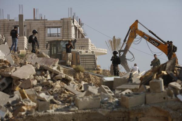 الاحتلال يهدم 17 منزلًا في الضفة الغربية