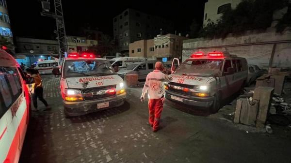 إدخال 67 سيارة إسعاف لقطاع غزة عبر رفح