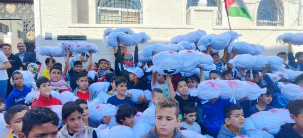 مسيرة بمخيم إربد تندد بمجازر قوات الاحتلال الوحشية في غزة