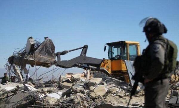 الاحتلال يهدم منزلا في بلدة العيسوية بالقدس