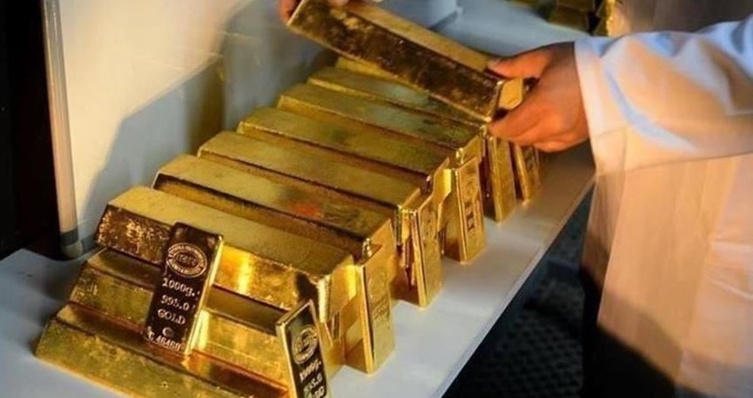 الذهب يرتفع مدعوماً بتراجع الدولار عالمياً