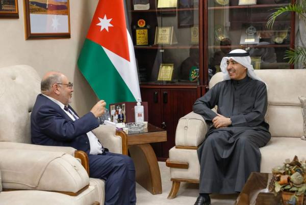 السفير الكويتي يزور الجامعة الهاشمية ويُشيد بجودة مخرجاتها