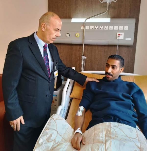مدير الهيئة الهاشمية للمصابين العسكريين يعود مصابي المستشفى الميداني غزة 76