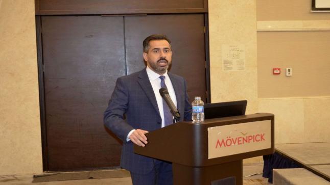 نائب رئيس جامعة عمان الأهلية يحاضر بالطلبة العرب الدارسين في الجامعات الأردنية