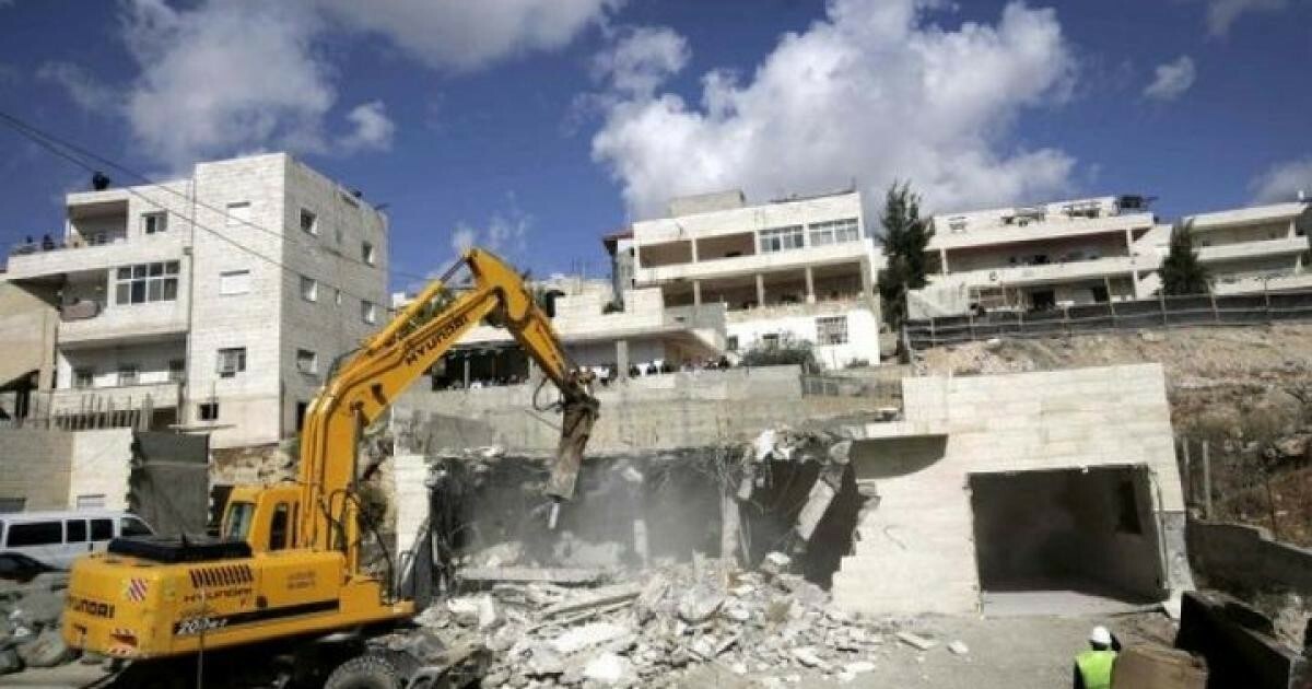 الاحتلال يهدم شقة سكنية جنوبي القدس المحتلة