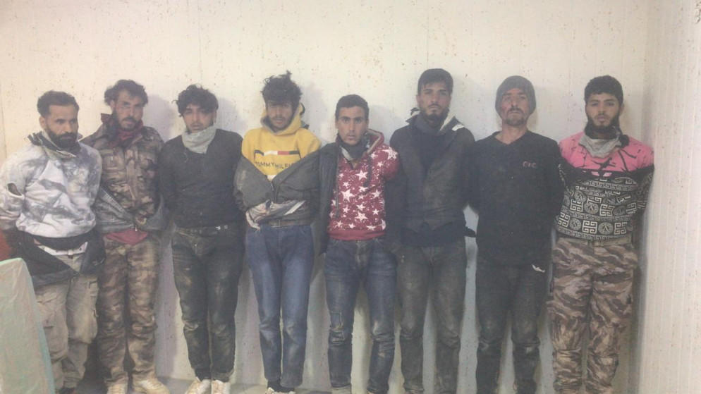 الجيش :   جميع المعتقلين   من  مهربي  المخدرات يحملون الجنسية  السورية