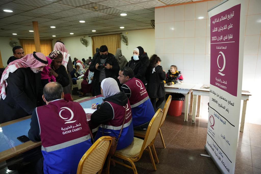 قطر الخيرية توزع 23 ألف قسيمة على اللاجئين في الأردن