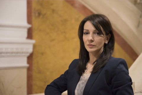 زعيمة المعارضة في صربيا تتعهد بمواصلة إضرابها عن الطعام إلى حين إلغاء نتائج الانتخابات