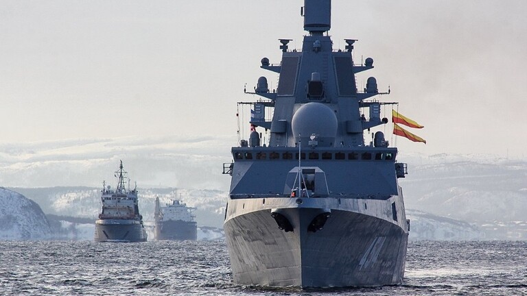 الكرملين: وزير الدفاع أبلغ بوتين بالأضرار التي لحقت بسفينة نوفوتشيركاسك