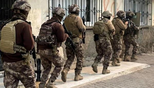 تركيا تلقي القبض على 31 عنصرًا يتبعون جماعة إرهابية