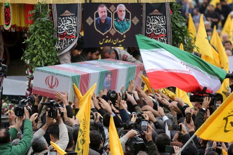 طهران تودّع قياديا بالحرس الثوري اغتالته إسرائيل