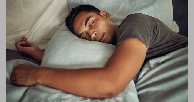 لماذا ننام؟.. علماء يشرحون السبب