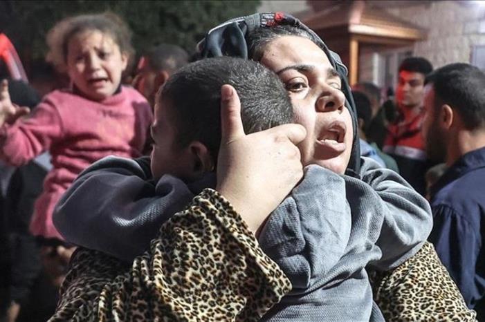 شهداء وجرحى جراء قصف الاحتلال دير البلح ومخيم خانيونس