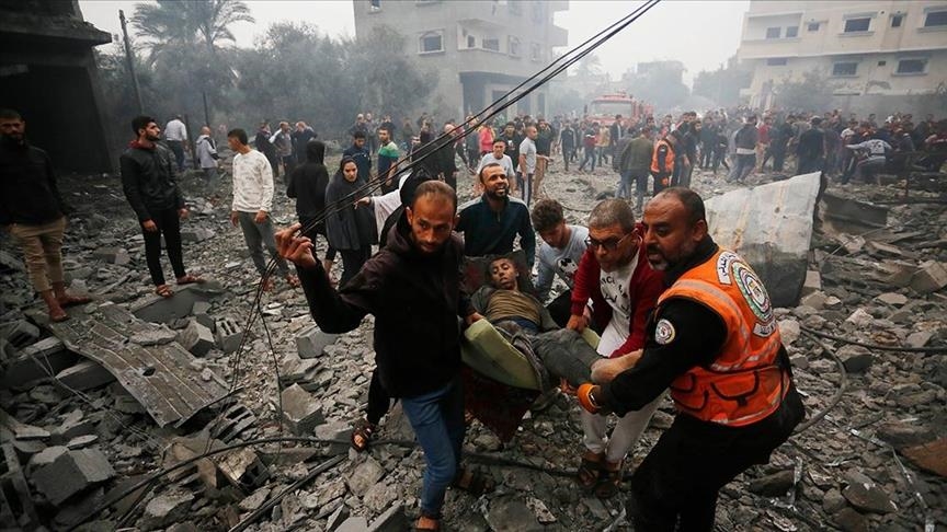 عشرات الشهداء والجرحى بالمجازر الإسرائيلية المتواصلة على غزة
