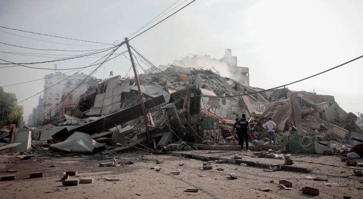 الاحتلال يستهدف الطواقم الفنية لإصلاح قطع الاتصالات في غزة