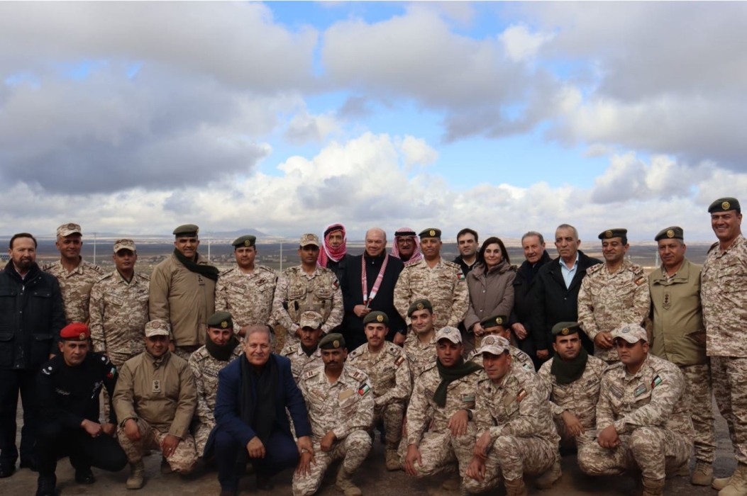 وفد من أعضاء مجلس الاعيان يزور قيادة واجهة المنطقة العسكرية الشرقية