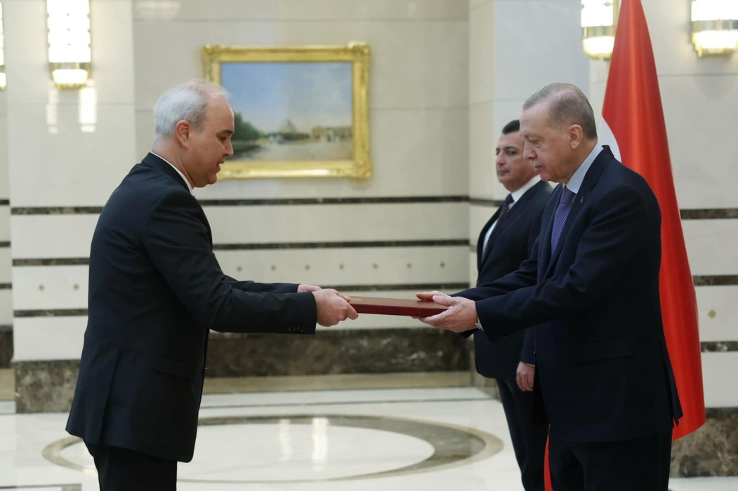 السفير الخطيب يقدم أوراق اعتماده للرئيس التركي