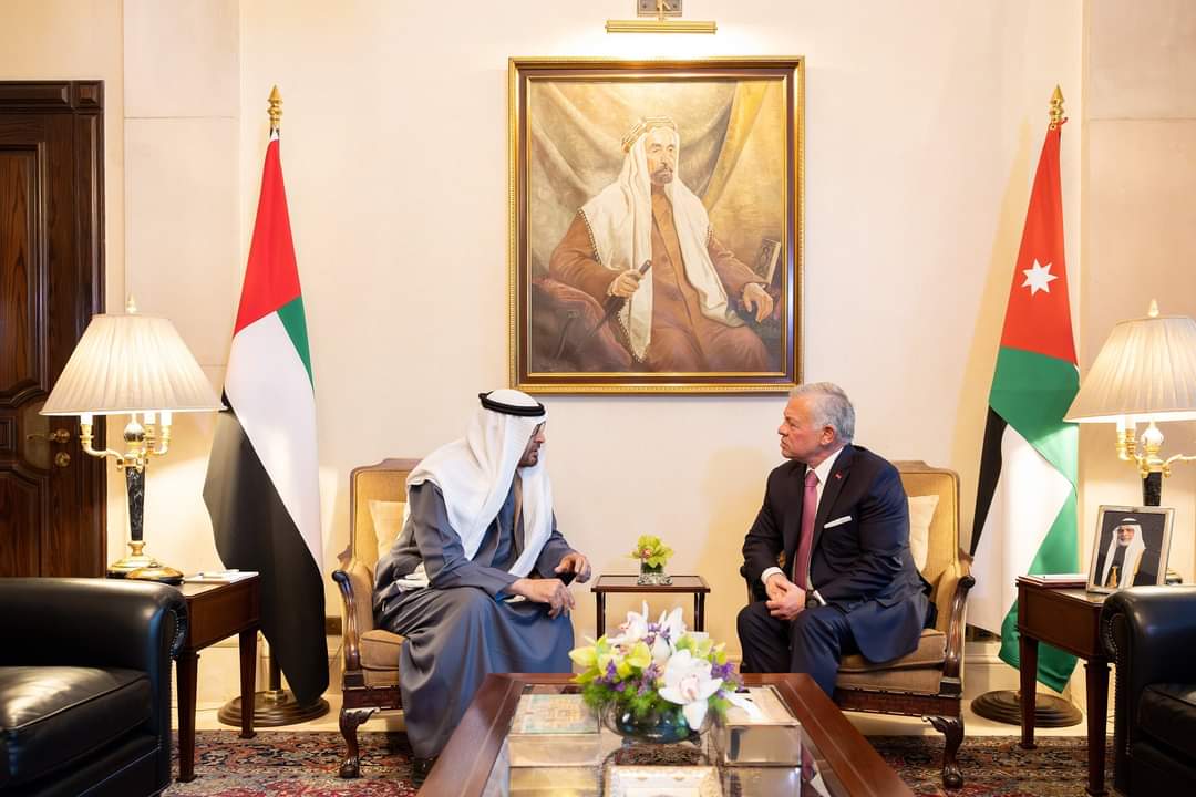 جلالة الملك و رئيس دولة الإمارات يحذران من تداعيات استمرار الحرب على غزة