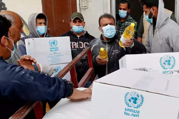 أونروا: الاحتلال قصف قافلة مساعدات غذائية