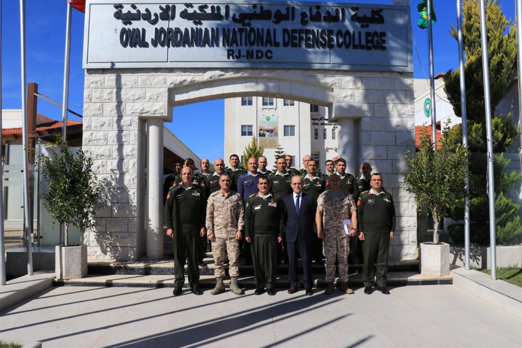 اختتام دورة إدارة الأزمات والكوارث في كلية الدفاع الوطني الملكية الأردنية