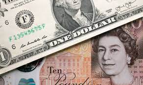 الإسترليني يتراجع مقابل الدولار واليورو