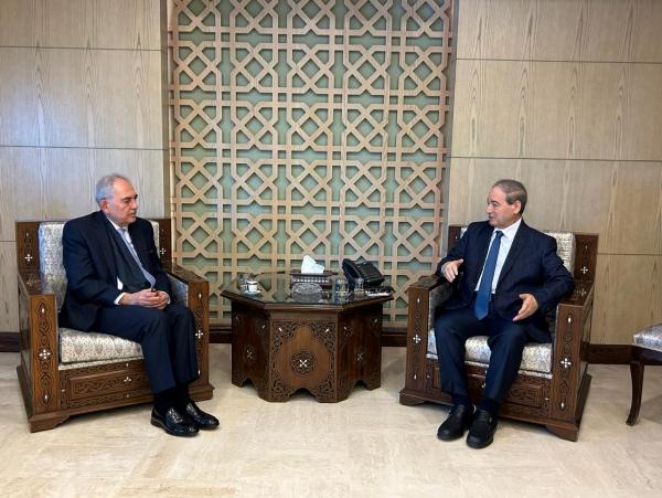 الحباشنة يلتقي وزير الخارجية السوري في دمشق