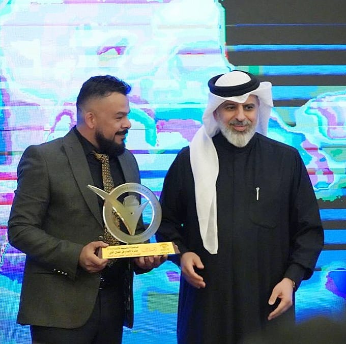 الفنان الأردني منذر رياحنة يتصدر الحاصلين على جوائز الكويت للإبداع في حفل الملتقى الإعلامي العربي