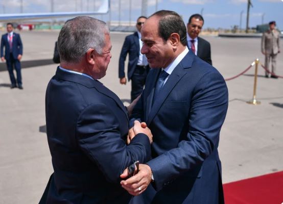 الملك يجري اتصالا مع السيسي في إطار التنسيق بشأن التطورات في غزة