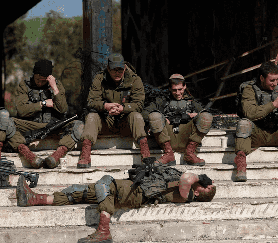 جيش الاحتلال يطرد 9 جنود لرفضهم تلقي الأوامر بغزة