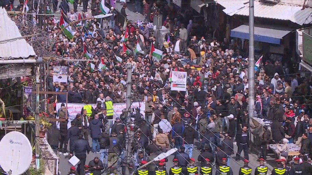 مسيرات تضامنية بمحافظات عدة في الأردن عقب صلاة الجمعة إسنادا لأهالي غزة