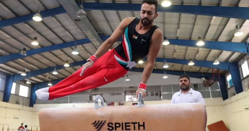 لاعب الجمباز أبو السعود يحل خامساً في كأس العالم