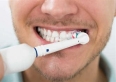 تحذير خطير من غسل الأسنان في هذا التوقيت.. قد يؤدي لتآكلها