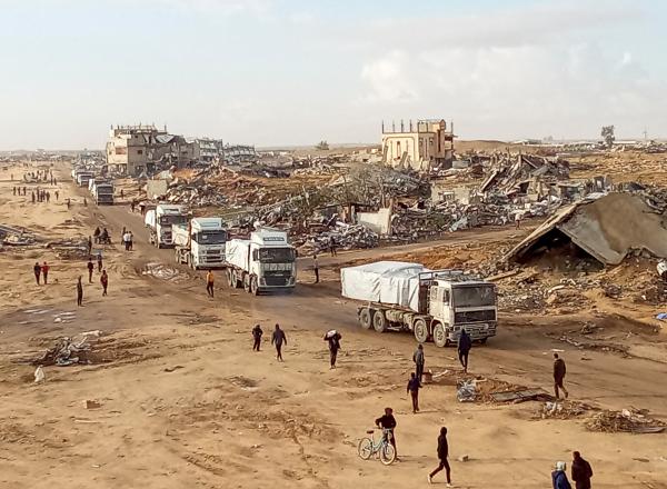 بريطانيا: اهمية تدفع المساعدات إلى غزة دون قيود