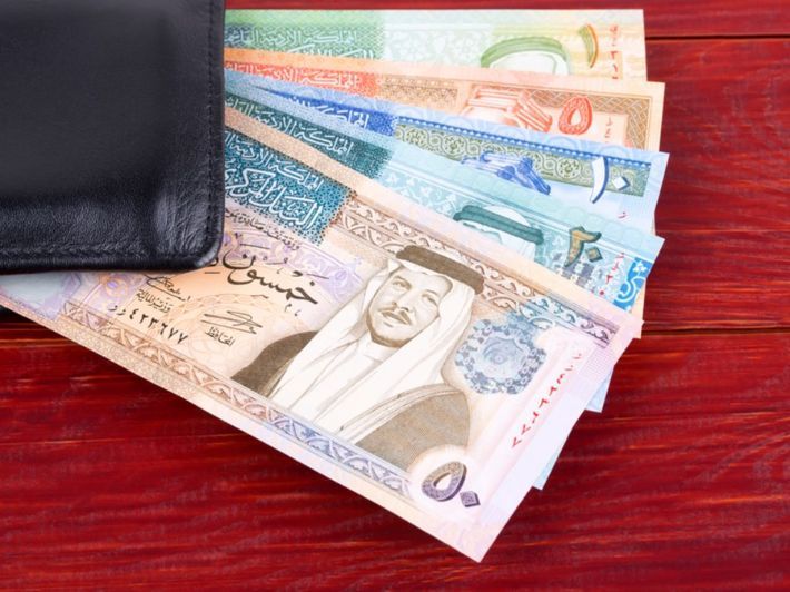 الدينار ..ركيزة الاستقرار في بيئة اقتصادية دولية مضطربة