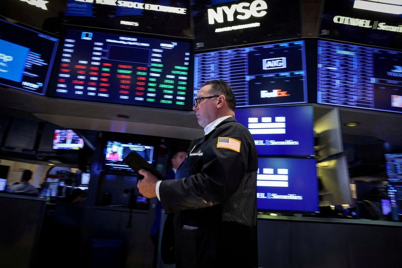 مؤلف الأب الغني: أكبر انهيار في سوق الأسهم يحدث..والبيتكوين إلى 200 ألف دولار